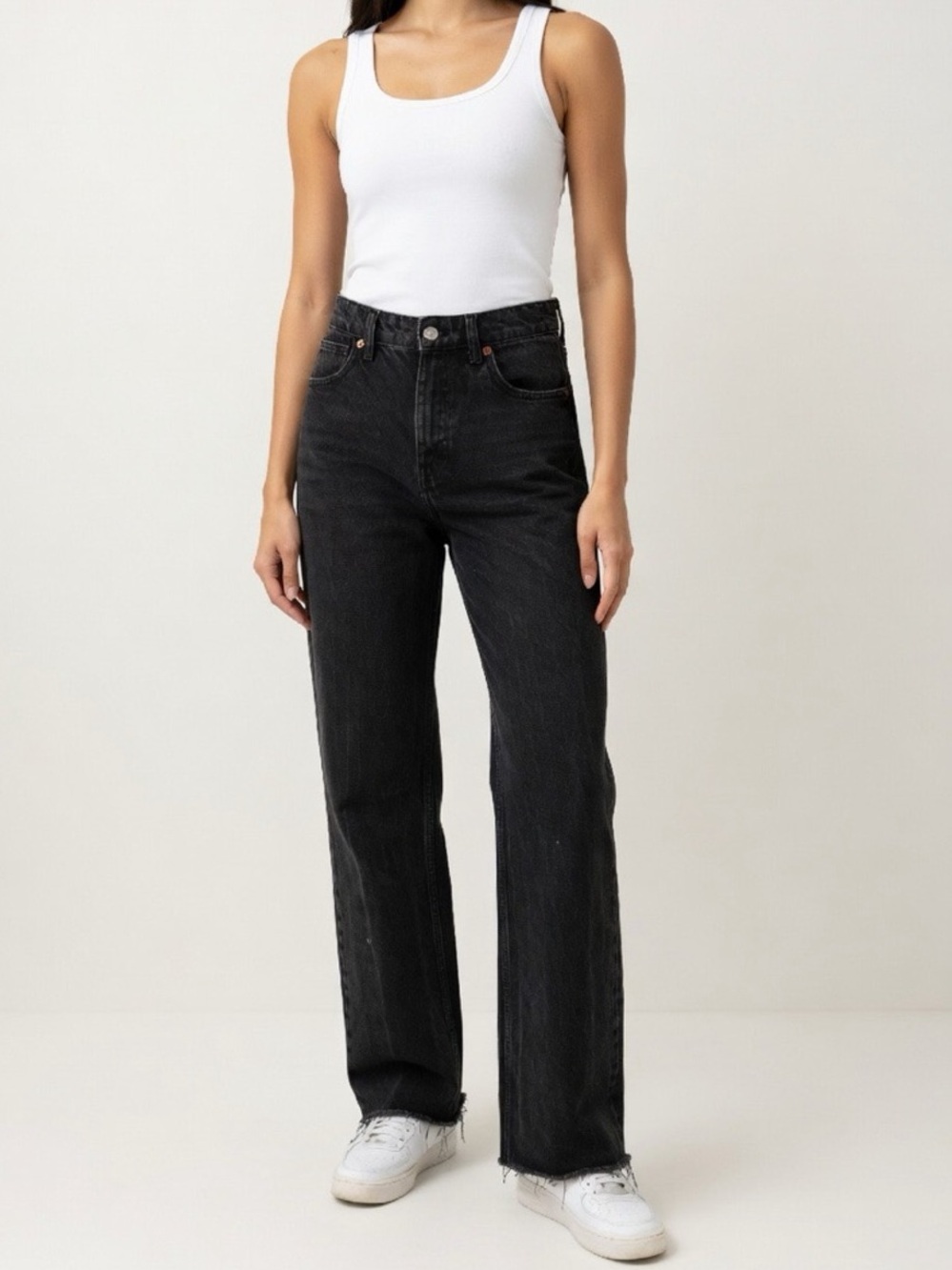 High-Rise Straight Leg Jeans in Black stone wash